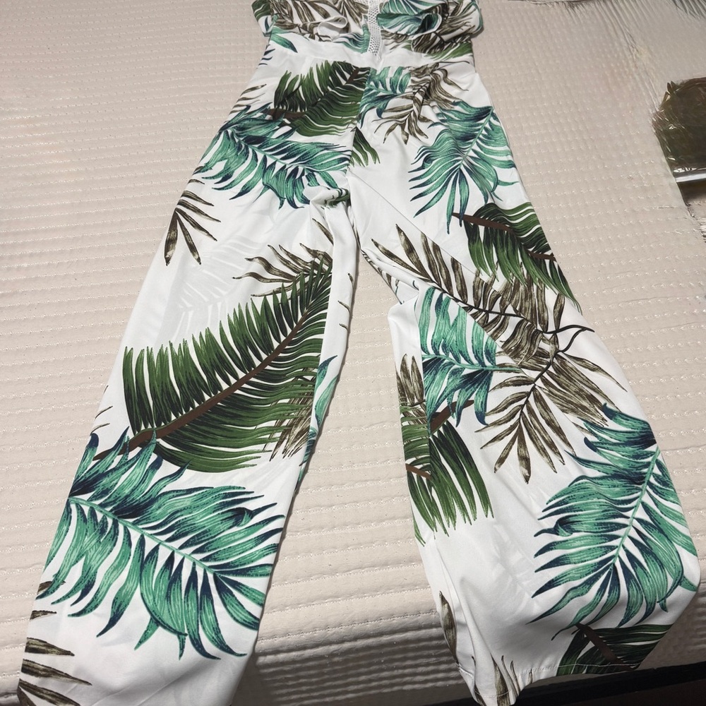 Wide Leg Tropical Leaf Print Jumpsuit - White & Green